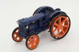1945 Fordson E27N die cast model