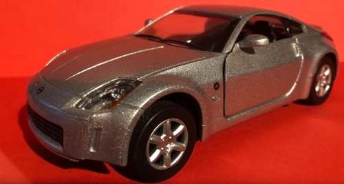 Nissan 350Z die cast model