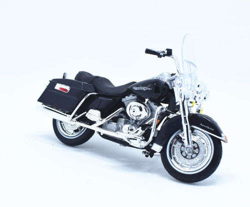 Harley Davidson FLHR Road King 1/18 die cast model