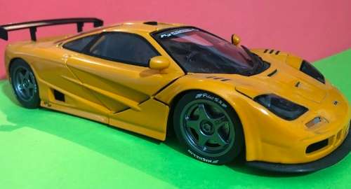 McLaren F1 GTR 1/18 UT Models die cast model.