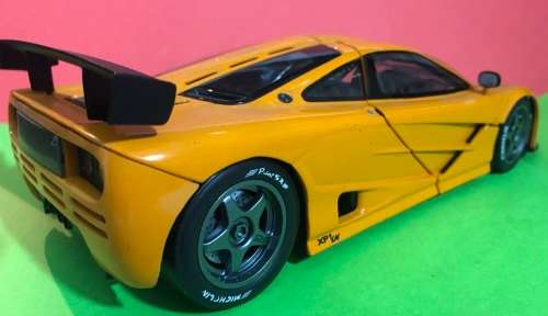 McLaren F1 GTR 1/18 UT Models die cast model.