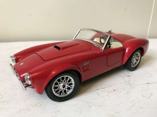 1965 Ford AC Cobra die cast model