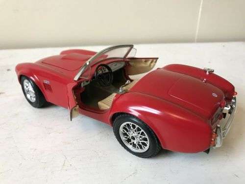 1965 Ford AC Cobra die cast model