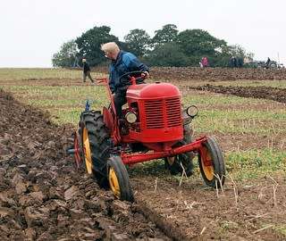 1957 Massey-Harris Pony 820 die cast model