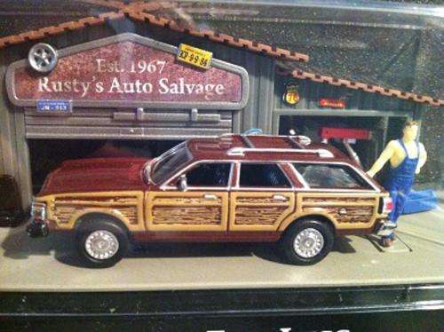 Service center diorama die cast model