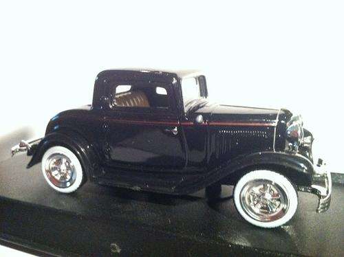 1932 Ford Coupe die cast model