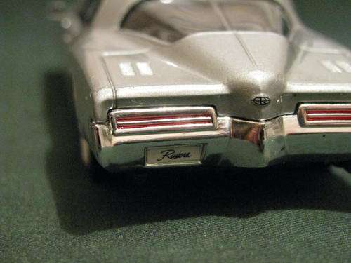 1971 Buick Riviera GS die cast model