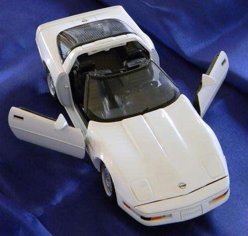 1992 Corvette ZR-1 1/18 die cast model