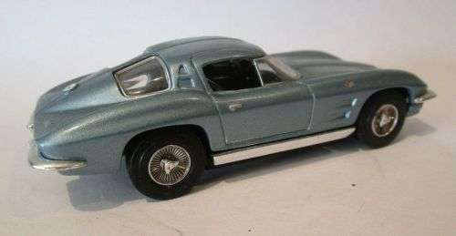 1963 Chevrolet Corvette Stingray die cast model.