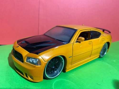 Jada 2006 Charger SRT-8 die cast model.