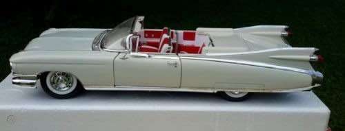 1959 Cadillac Eldorado Biarritz 1/18 Boxed die cast model.
