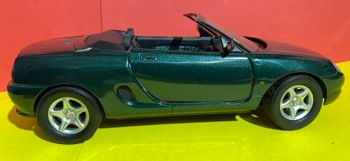 MGF 1.8i VVC Roadster 1/18 die cast model.