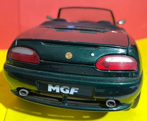 MGF 1.8i VVC Roadster 1/18 die cast model.