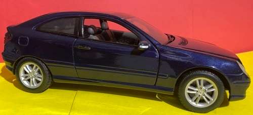 Mercedes Benz C Klasse Sport Coupe 1/18 die cast model.