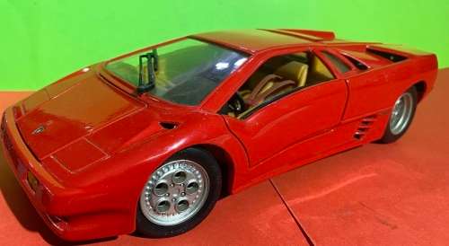 Lamborghini Diablo 1/18 die cast model car.