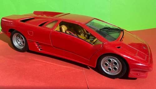 Lamborghini Diablo 1/18 die cast model car.