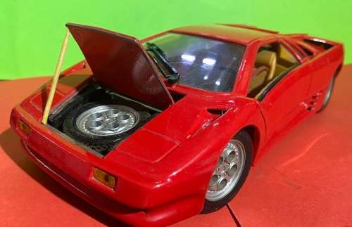 Lamborghini Diablo 1/18 die cast model car.