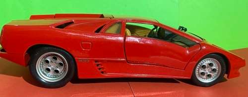 Lamborghini Diablo 1/18 die cast model car.