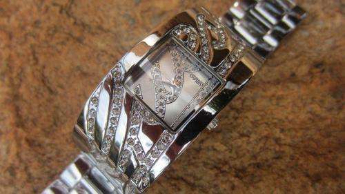 GUESS LADIES WATCH - SILVER BANGLE!!! NEW ARRIVAL!!!