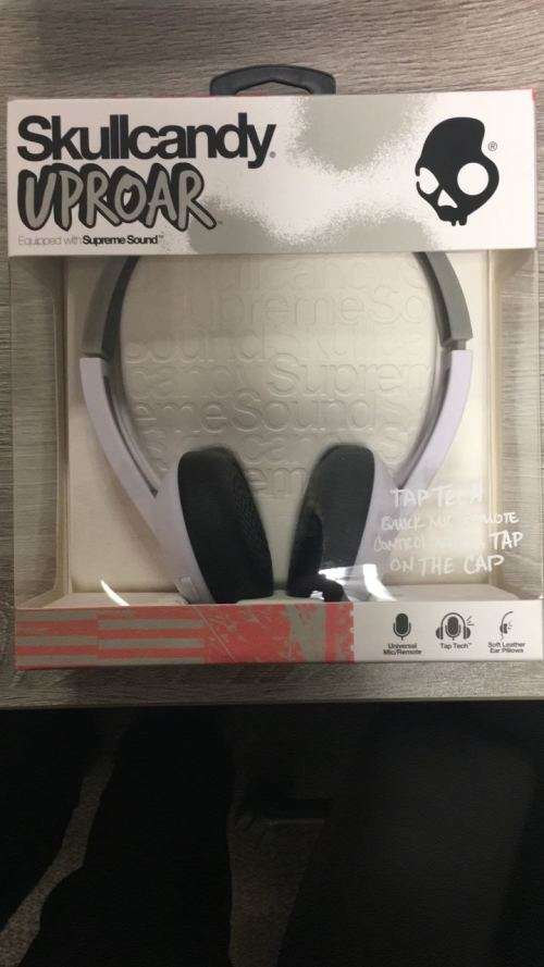 Skullcandy Uproar - White & Tan  Brand new