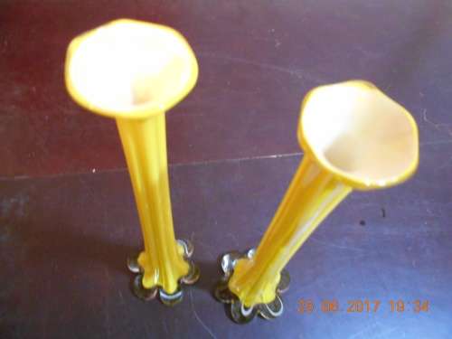 Two yello vases. can be murano