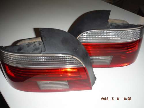BMW 525i 2003, tail lights, Part no BMW6902527 EE853P ZI:F AI:06 and BMW6902528 EE853P ZI:F AI:06