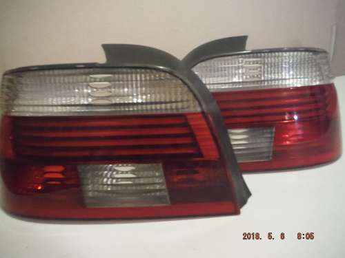BMW 525i 2003, tail lights, Part no BMW6902527 EE853P ZI:F AI:06 and BMW6902528 EE853P ZI:F AI:06