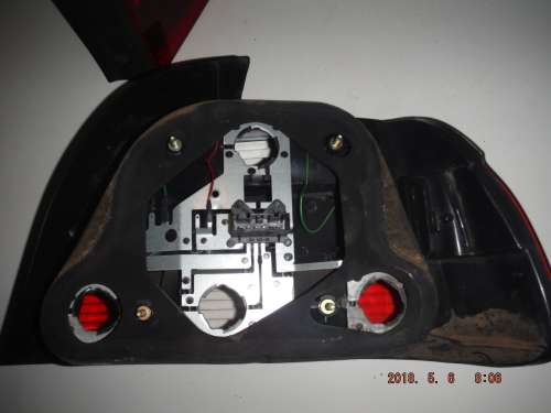 BMW 525i 2003, tail lights, Part no BMW6902527 EE853P ZI:F AI:06 and BMW6902528 EE853P ZI:F AI:06