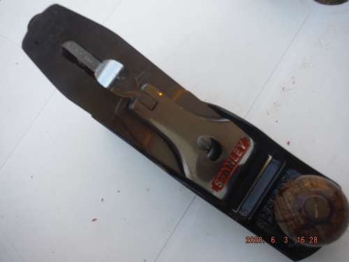 Small woodworking plane