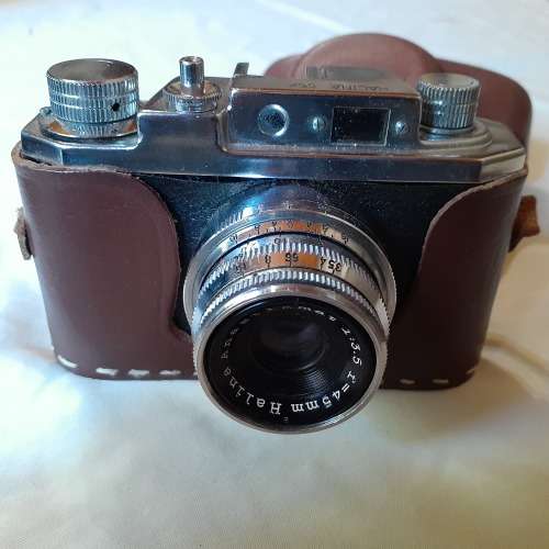 Vintage HALINA Camera