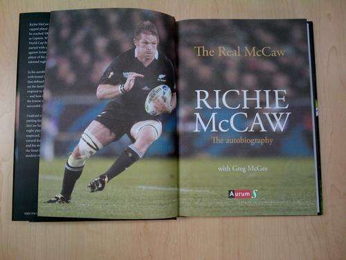 Richie McCaw SIGNED BOOK , The Real McCaw (**** RUGBY***)