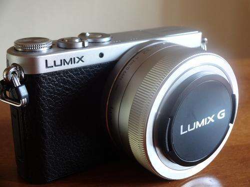 PANASONIC LUMIX DMC-GM1K CAMERA + EXTRAS!
