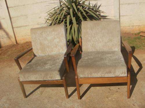 PAIR OF RETRO CHAIRS, MAHOGANY