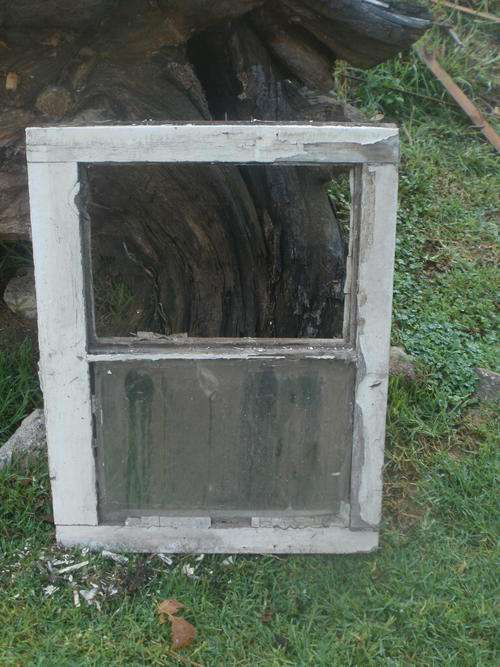 OLD WINDOW FRAME (B)