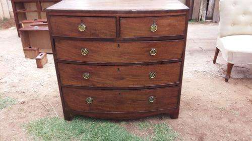 VICTORIAN CHEST OF DRAWERS