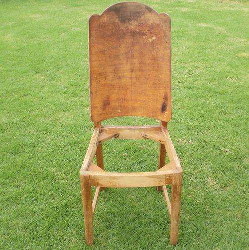 A VERY NICE KIAAT CHAIR