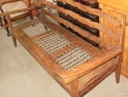 A STUNNING X3 SEATER KIAAT RIEMPIES CHAIR