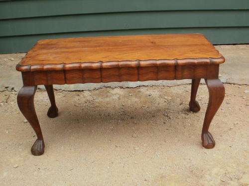 ***SPECIAL*** NEW STOCK***BALL & CLAW CENTER PIECE TABLE