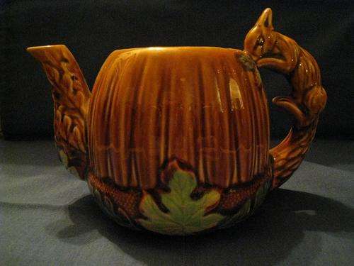 Squirel handel teapot
