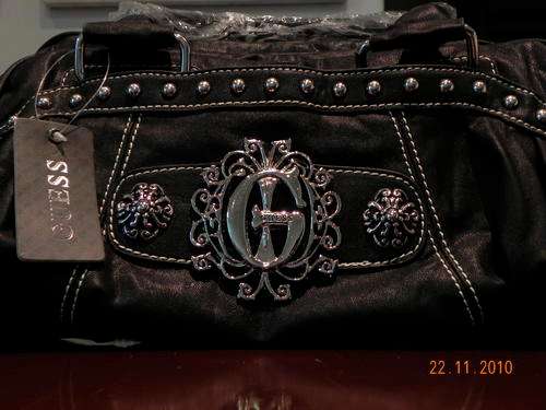 ***SPECIAL*** Guess Handbag