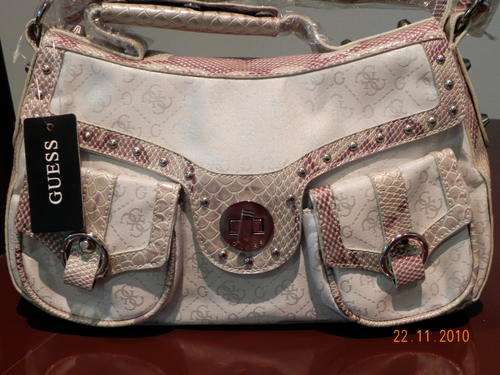 ***SPECIAL*** Guess Handbag