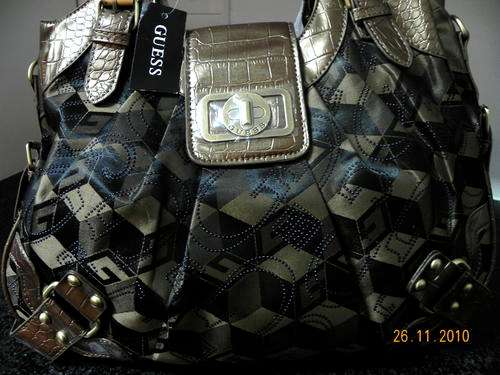 ***SPECIAL*** Guess Handbag