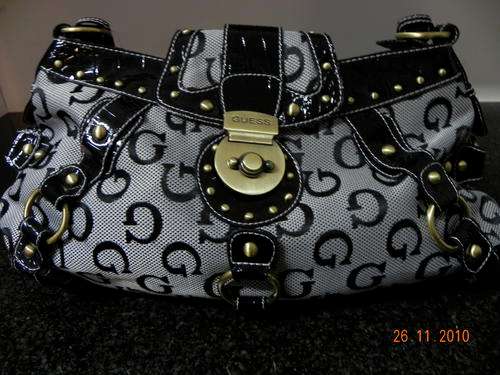 ***SPECIAL*** Guess Handbag