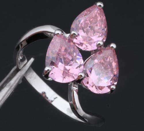 Lovely pink topaz ring size 6.5