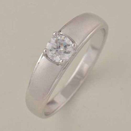 Dusty 9k white gold filled cubic zirconia ring size 8