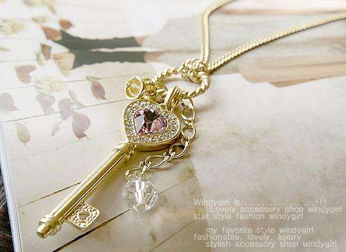 Key pendant necklace
