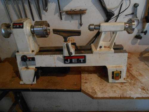 Mini Jet 101 wood lathe, and chisels