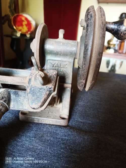 Vintage Yale Key Cutter