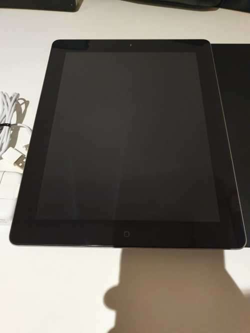 apple ipad 2 16gb retina wifi A1395 mint cond