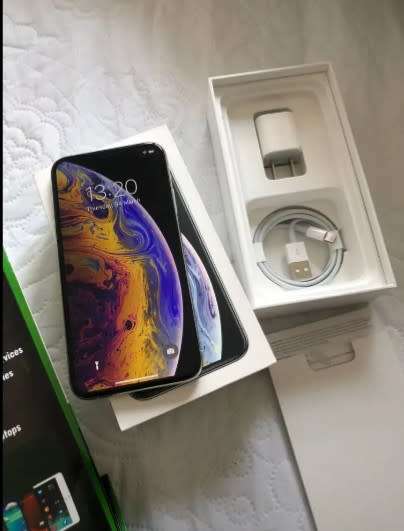 iPhone XS